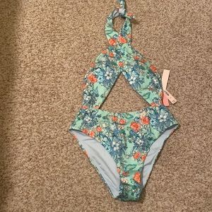 Victoria’s Secret criss-cross one-piece swimsuit